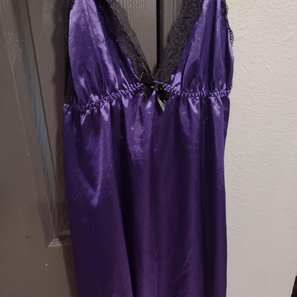Beautiful Deep Purple and Black Lace nightie